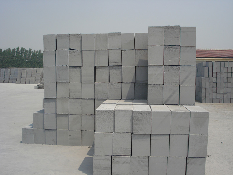 供應(yīng)東北加氣磚設(shè)備 河南廠家鑫榮品牌再掀市場(chǎng)新浪潮